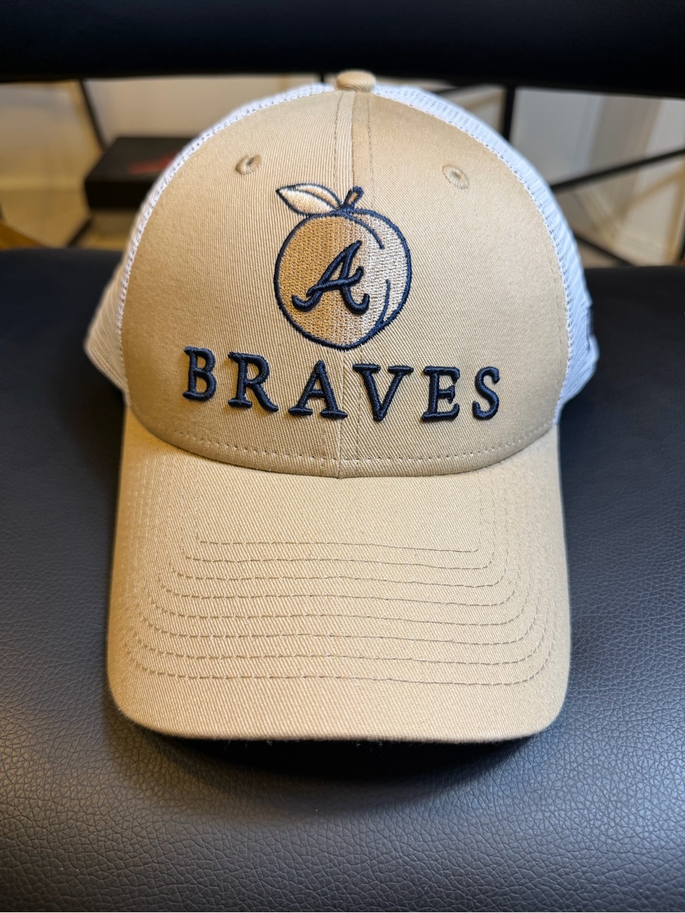 Atlanta Braves New Era peach-logo trucker ha